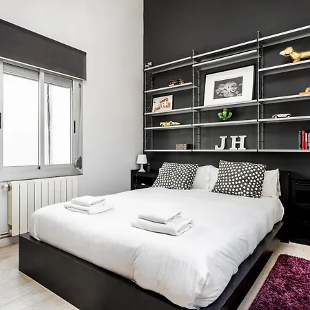 Stunning 2-bedroom With Two Terraces Apartment Barcelona