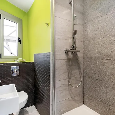 Stunning 2-bedroom With Two Terraces Barcelona