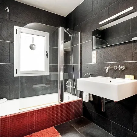 Stunning 2-bedroom With Two Terraces 아파트 *