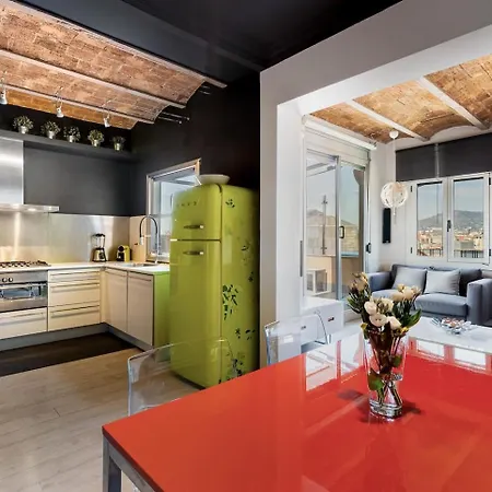 Апартаменты Stunning 2-bedroom With Two Terraces