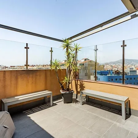 Апартаменты Stunning 2-bedroom With Two Terraces