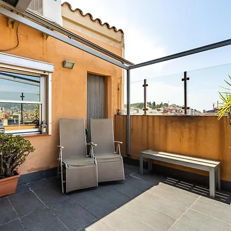 Апартаменты Stunning 2-bedroom With Two Terraces Барселона