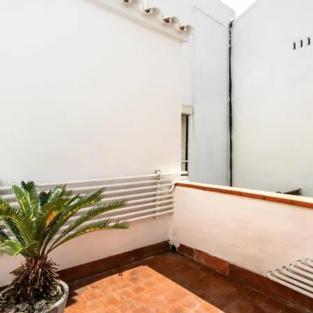 Апартаменты Stunning 2-bedroom With Two Terraces Барселона