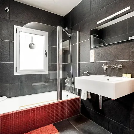 Stunning 2-bedroom With Two Terraces Апартаменты