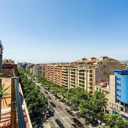 Апартаменты Stunning 2-bedroom With Two Terraces *